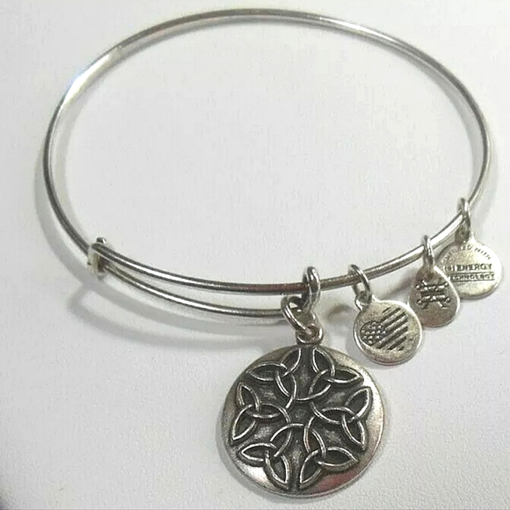 ALEX and ANI Bracelet Endless Knot